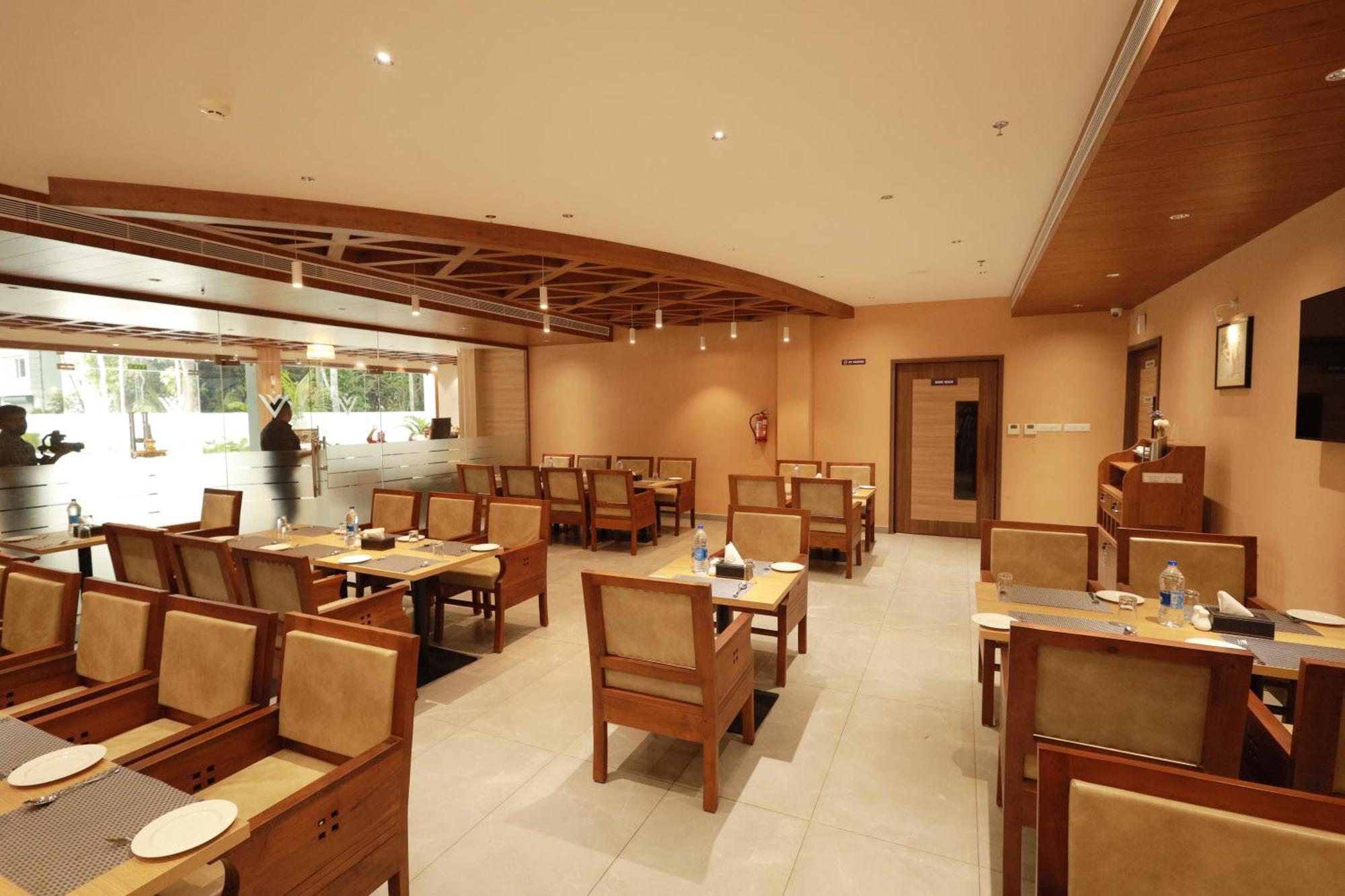 Viraj Retreat Hotel Mundrothuruth Exterior photo