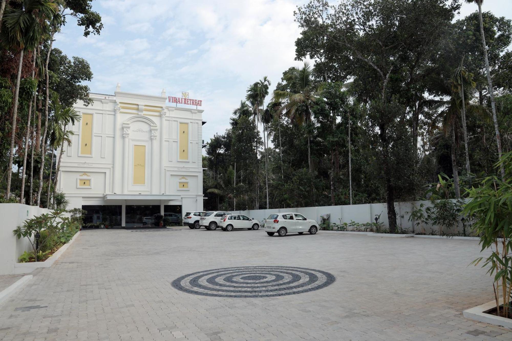 Viraj Retreat Hotel Mundrothuruth Exterior photo