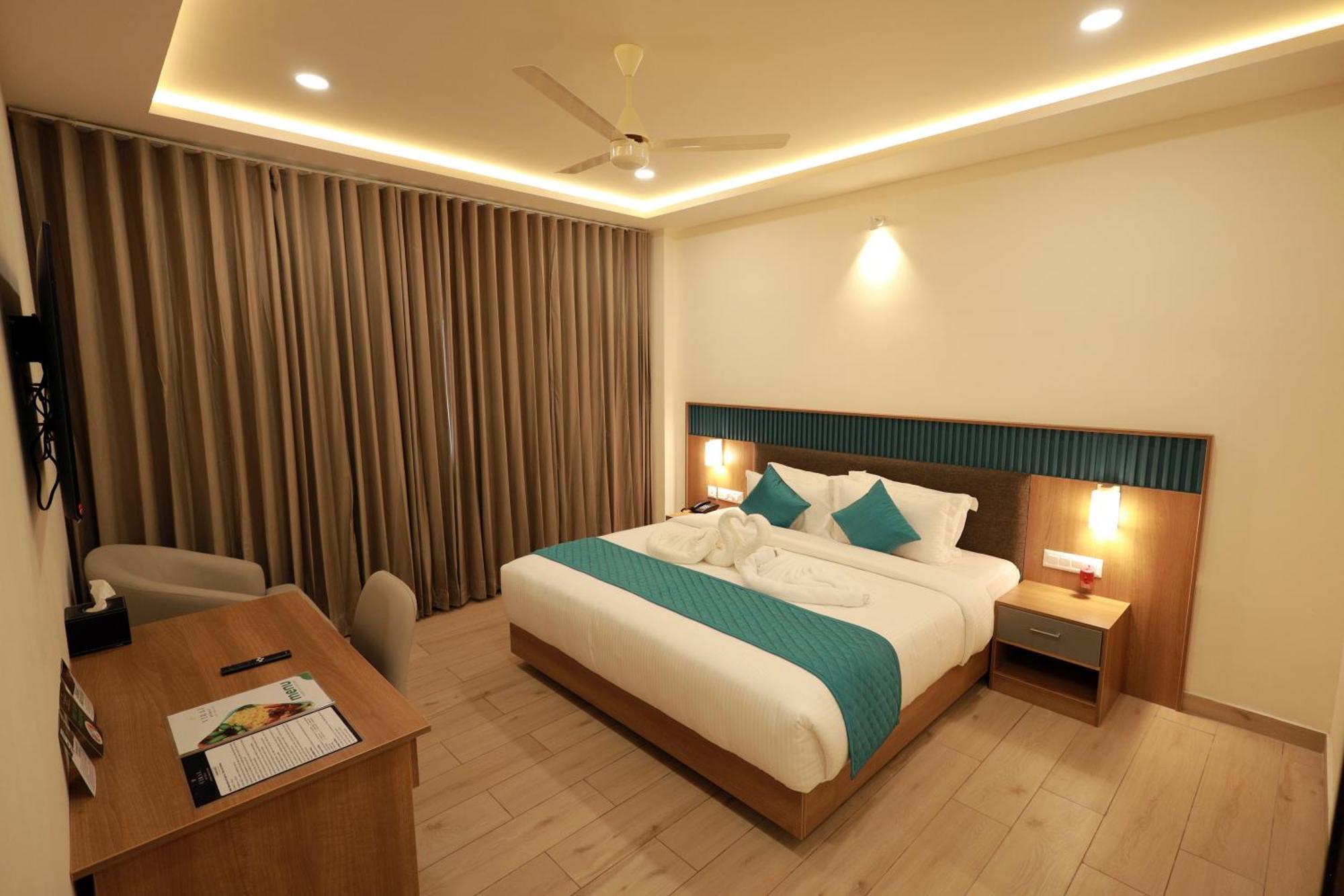 Viraj Retreat Hotel Mundrothuruth Exterior photo